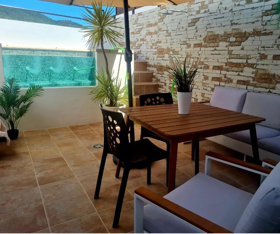 Villa La casa junto al Sendero del Río Los Romeros España