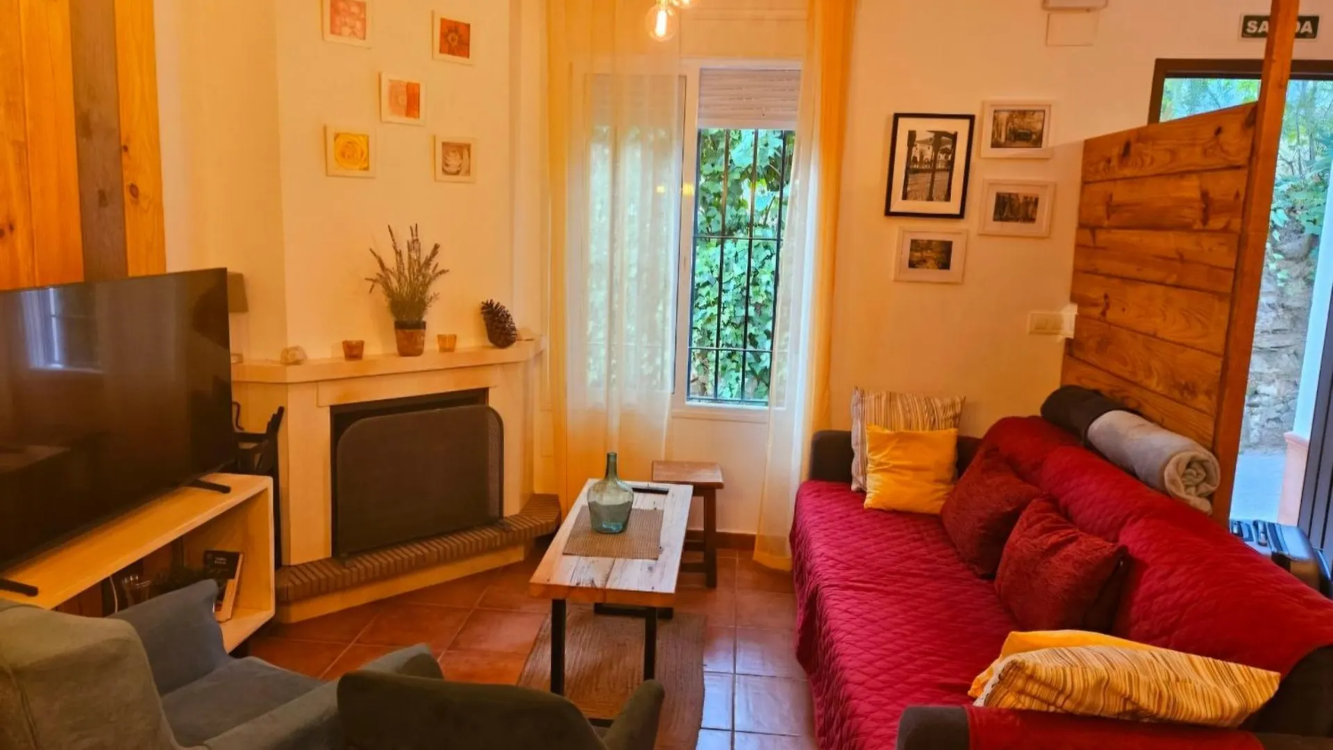 Holiday home La Casa Junto Al Sendero Del Rio & Chimenea Y Lena Incluida Villa Los Romeros